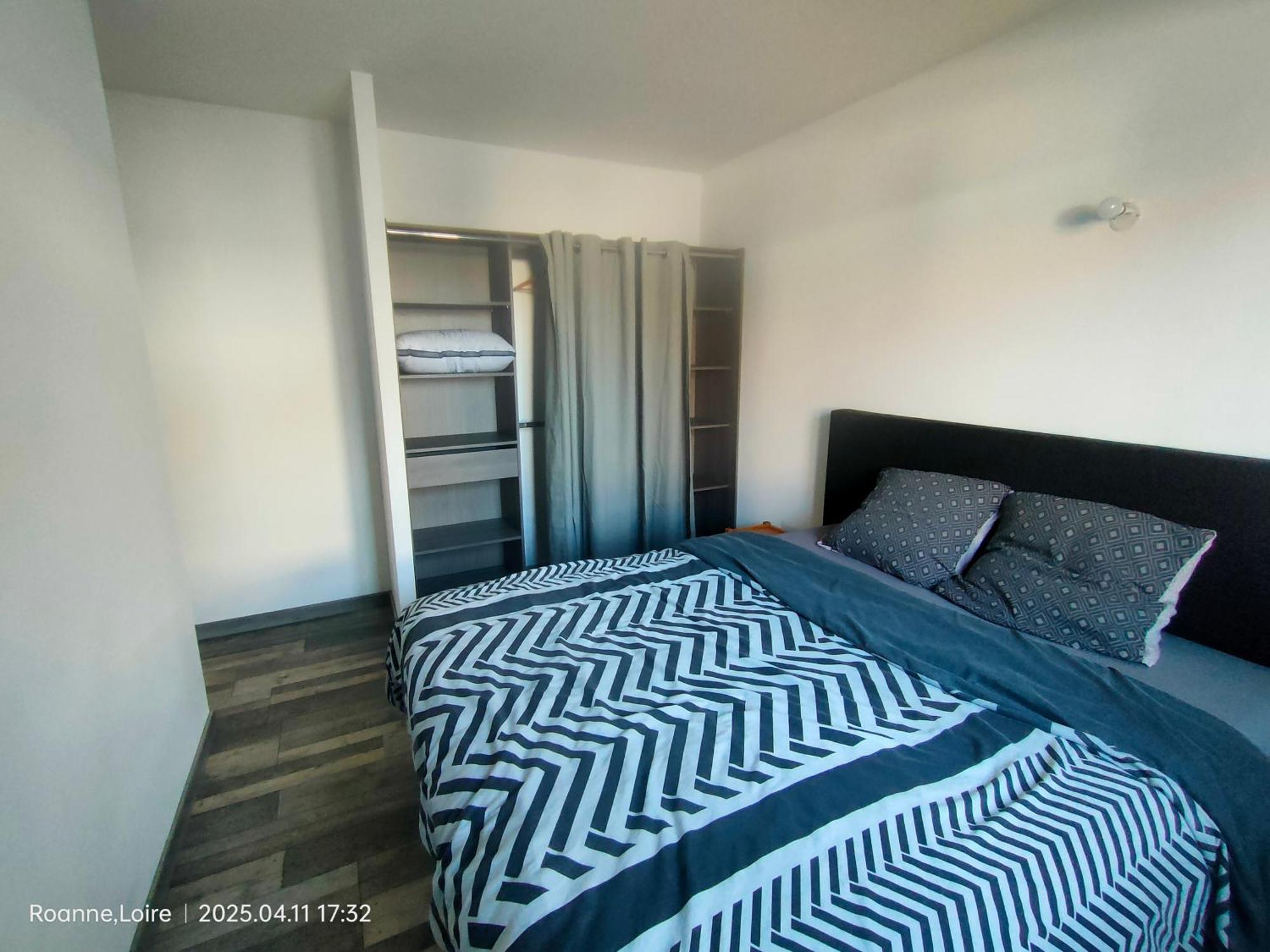 Chambre Dans Maison Plain-Pied Moderne Роан Экстерьер фото
